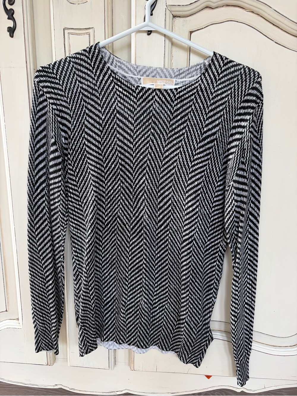 Michael Kors Black and White Chevron Long-Sleeve Top